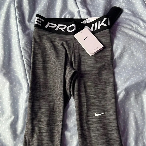 Nike Pants - Nike Pro Dri-Fit NWT Grey Leggings